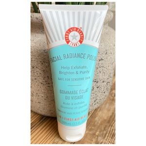 First Aid Beauty • Facial Radiance Polish